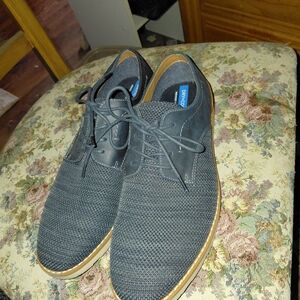 St. John's Bay Navy Knit Derby Shoes with Tan Contrast Sole